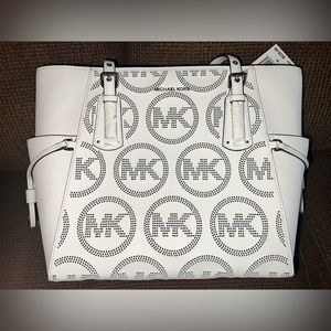 Michael Kors Voyager Leather Tote